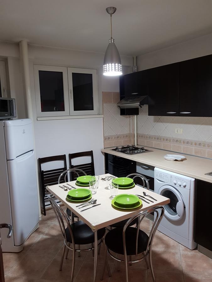 3 Rooms Stefan Cel Mare Bukarest Exteriör bild